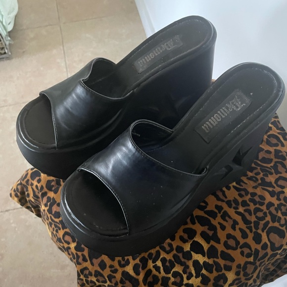 Demonia Shoes - Demonia Platforms Star Cut Out Size 9